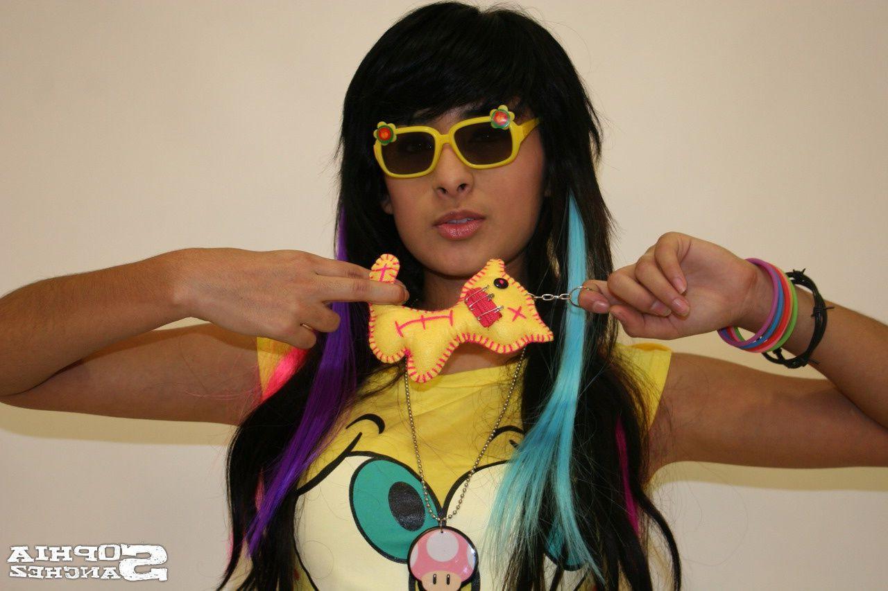 12P Pictures of Sophia Sanchez giving you a tease