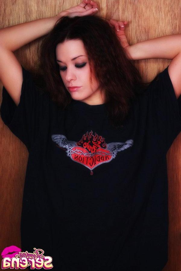 12P Brunette teen Serena gets naked while playing the guitar