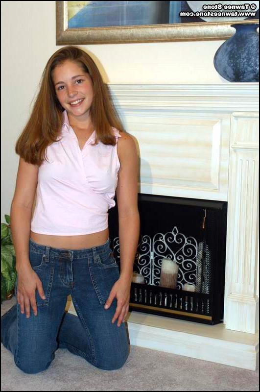 20P Pics of Tawnee Stone giving a nonnude strip-tease