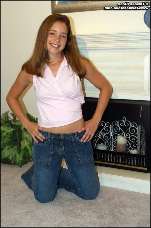20P Pics of Tawnee Stone giving a nonnude strip-tease
