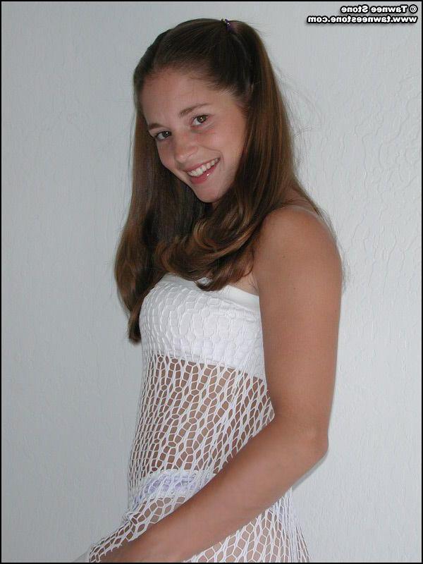 20P Pictures of Tawnee Stone giving you a hot tease