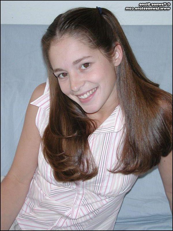 20P Pictures of teen cutie Tawnee Stone giving you her pussy