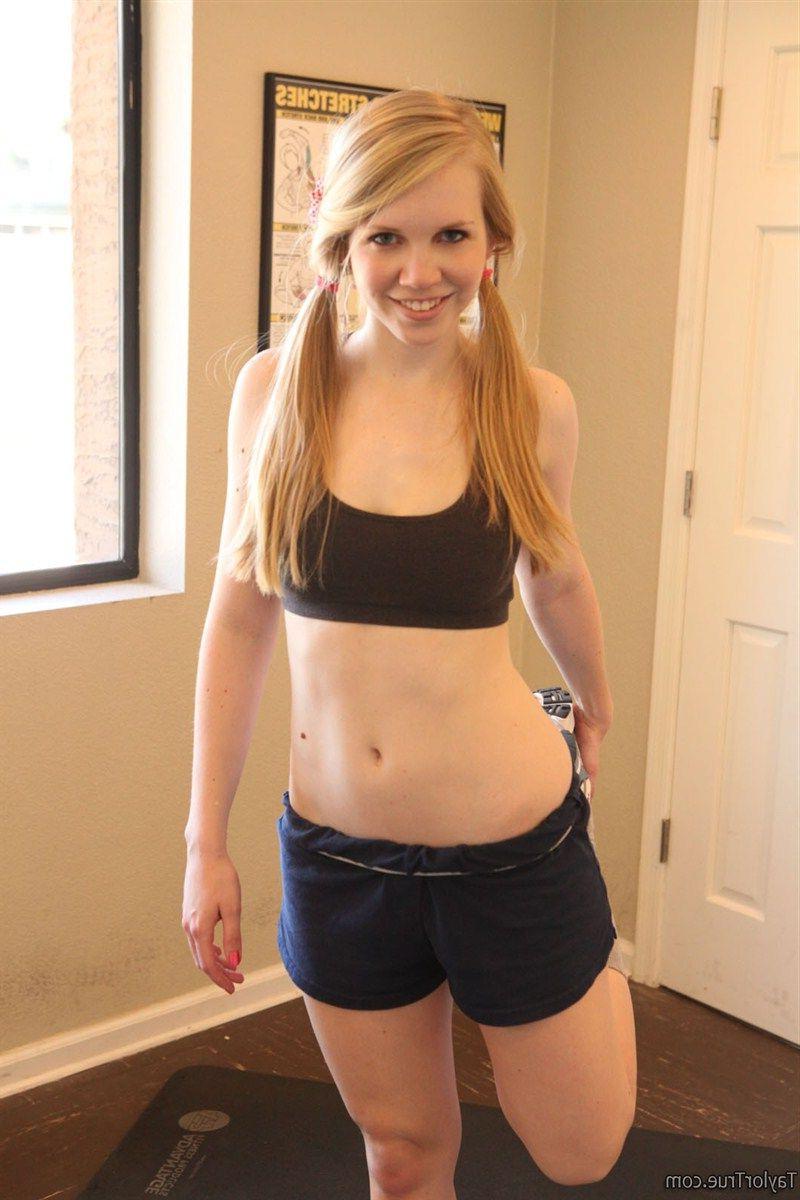 15P Pictures of teen babe Taylor True giving you a sexy tease