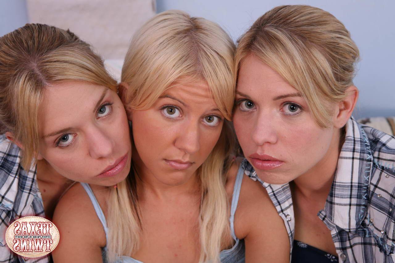 15P Texas Twins fooling around with their lesbian friends