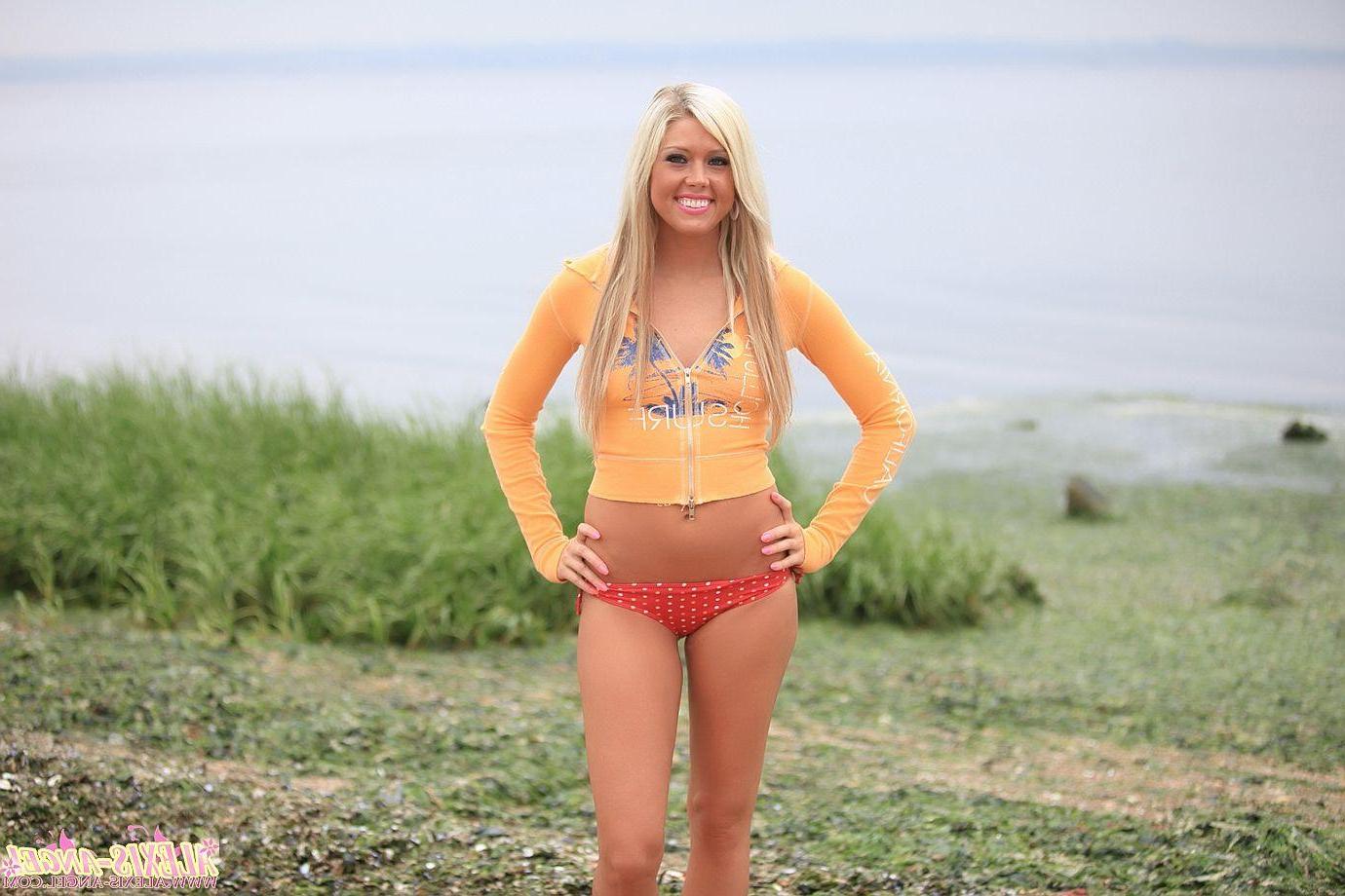 16P Pictures of teen star Alexis Angel flashing in her bikini