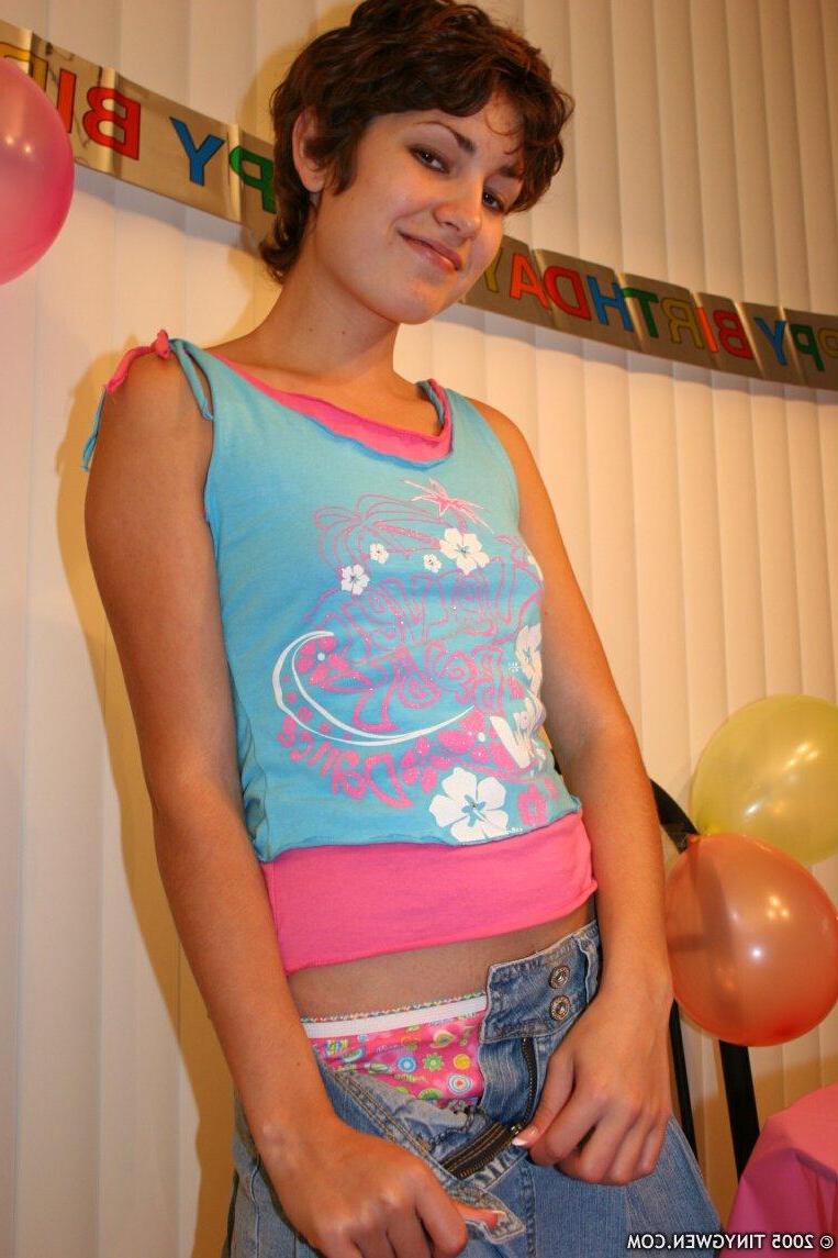 15P Pictures of Tiny Gwen celebrating her 18th birthday