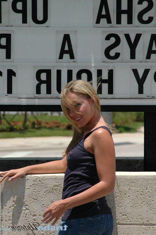 16P Pictures of Trisha Uptown giving you a hot nonnude tease