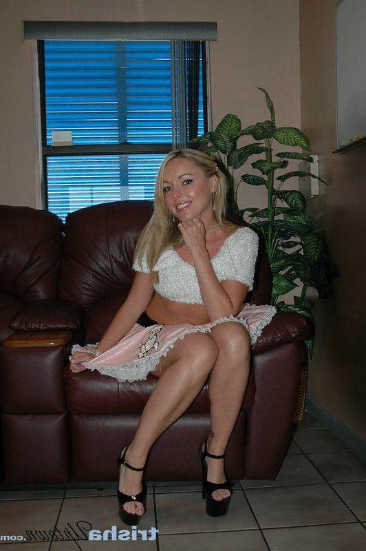 16P Pictures of Trisha Uptown giving you a hot nonnude tease