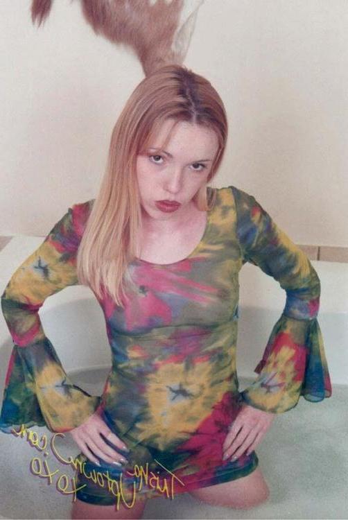 16P Pictures of teen Trisha Uptown getting all wet for you