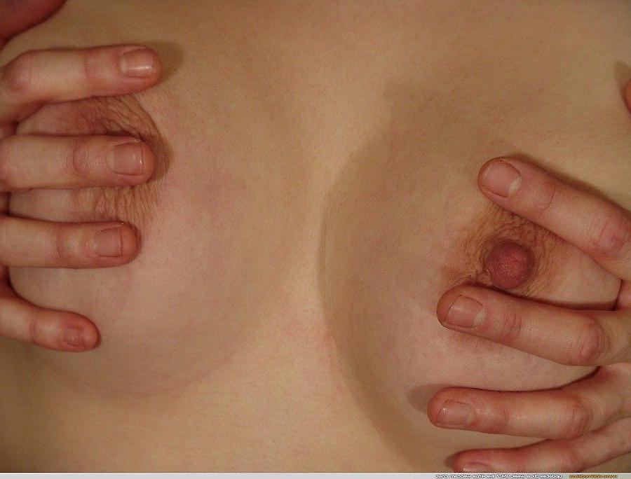 20P Pictures of teen model Vicki Model stripping for you for xmas