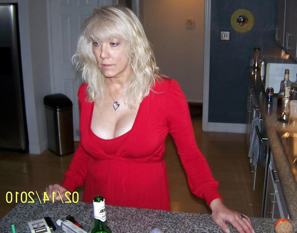 25P FUCKED HORNY MATURE