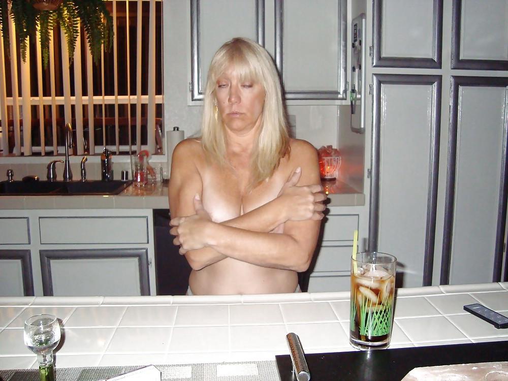 25P FUCKED HORNY MATURE