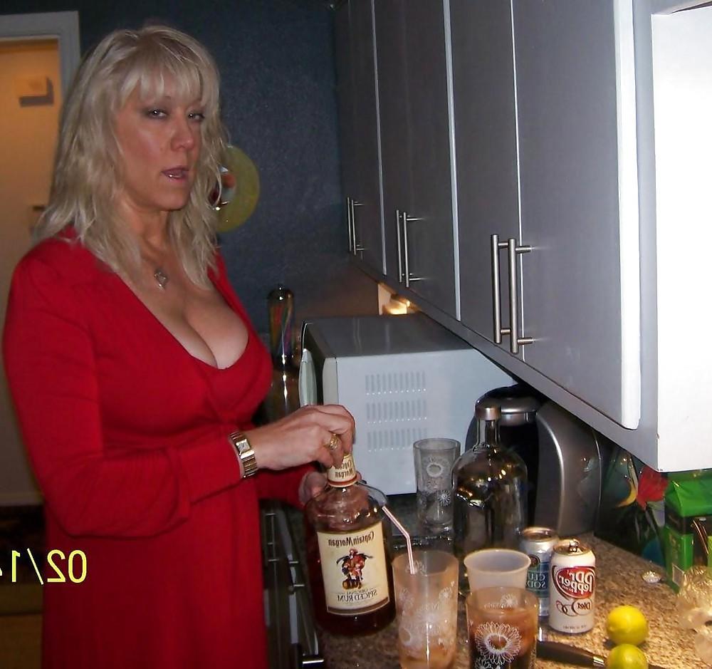 25P FUCKED HORNY MATURE