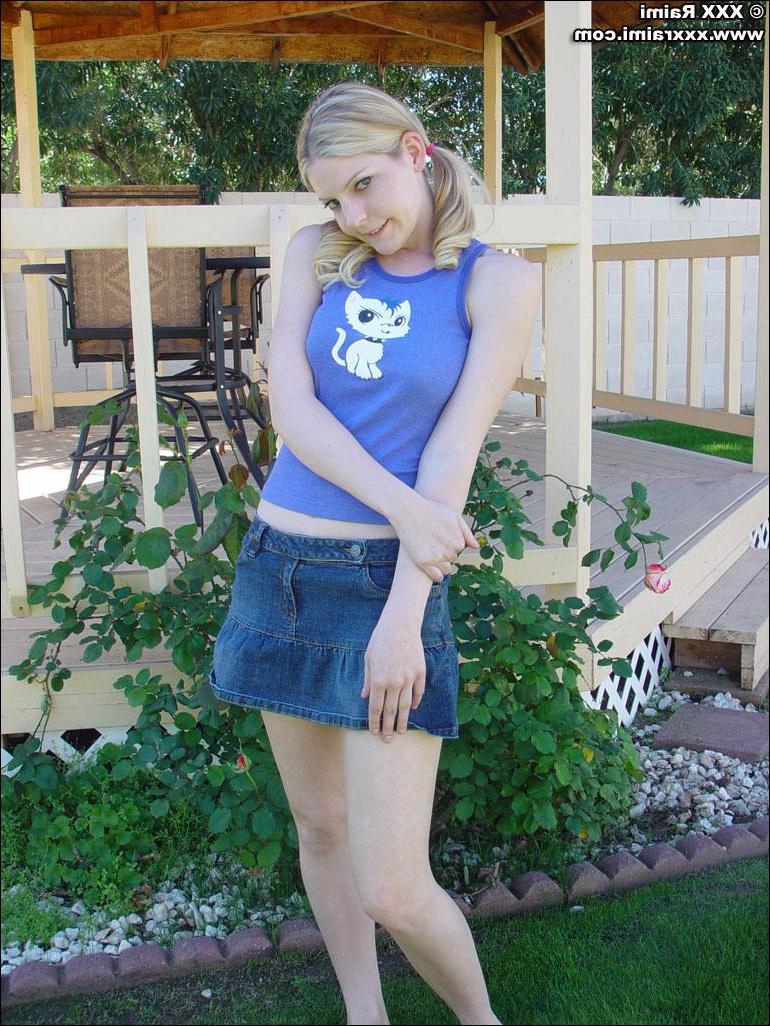 20P Pics of XXX Raimi giving you a striptease outside