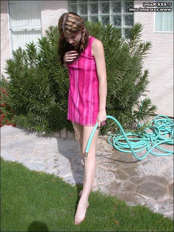 20P Pictures of teen model XXX Raimi getting all wet outside