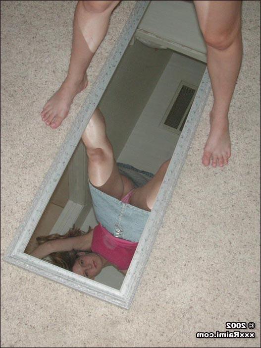 20P Pictures of XXX Raimi admiring her pussy in a mirror