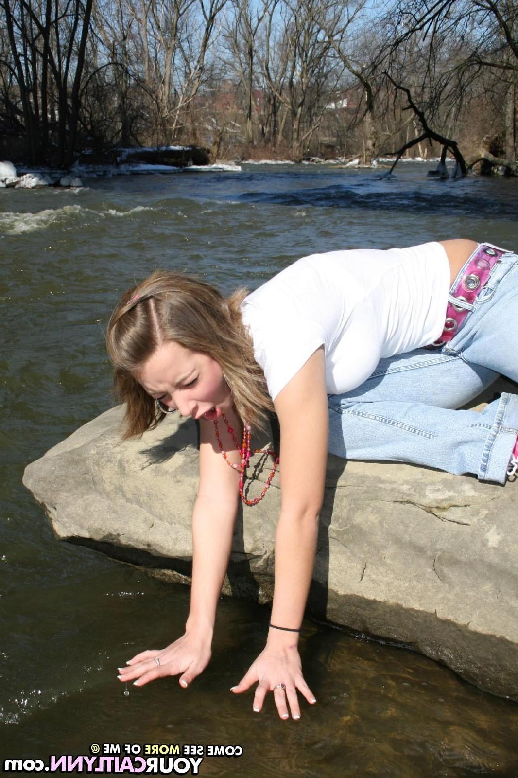 15P Pictures of teen star Your Caitlynn giving you a tease outside