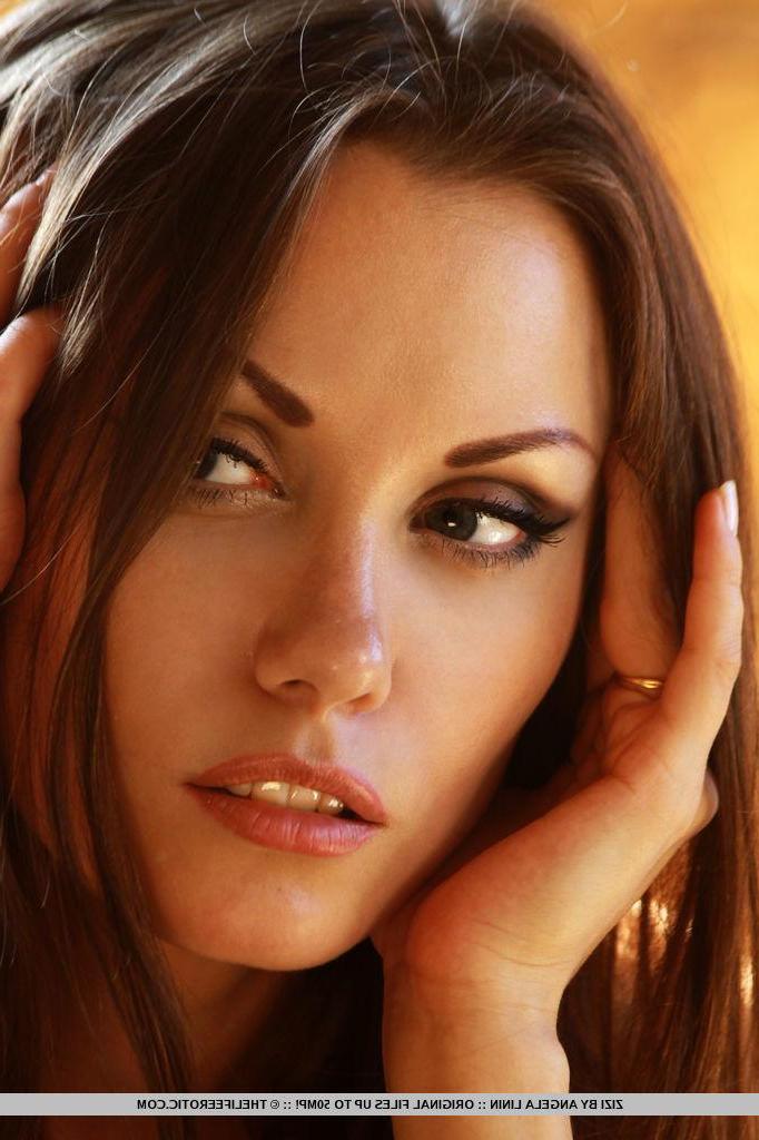 16P Stunning model Zizi teases in her black stockings