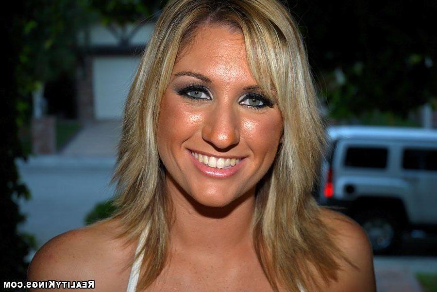 20P Pictures of a blond slut getting jizz blasted