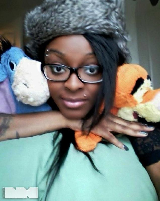 15P Ebony model Tori Sloan shows you her perky boobs