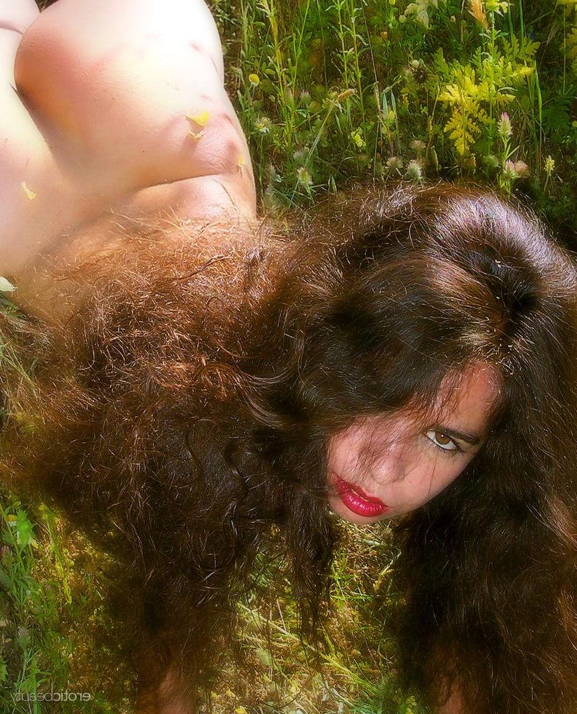 16P Brunette girl Idoia A exposes her pussy outside in "Sweet Grass"