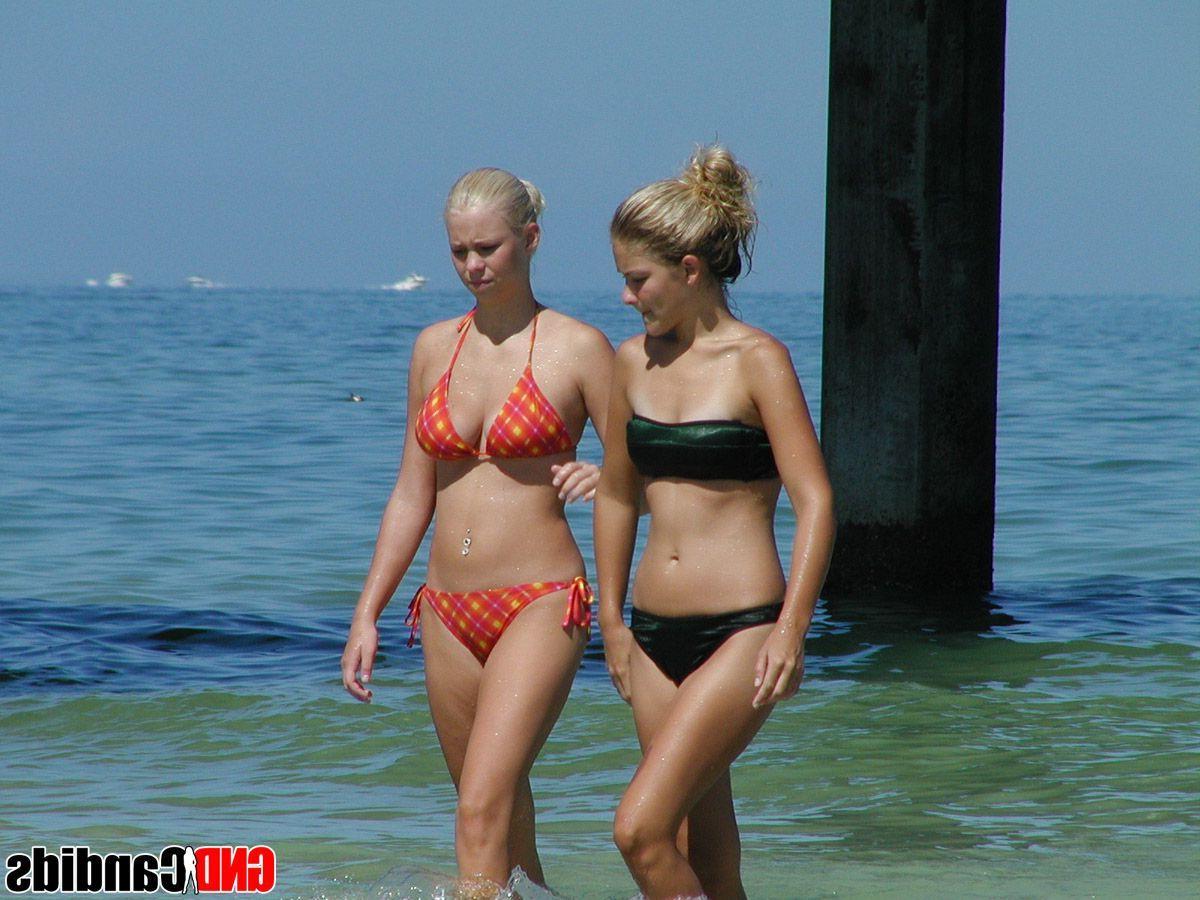 12P Pictures of hot teen girls in bikinis