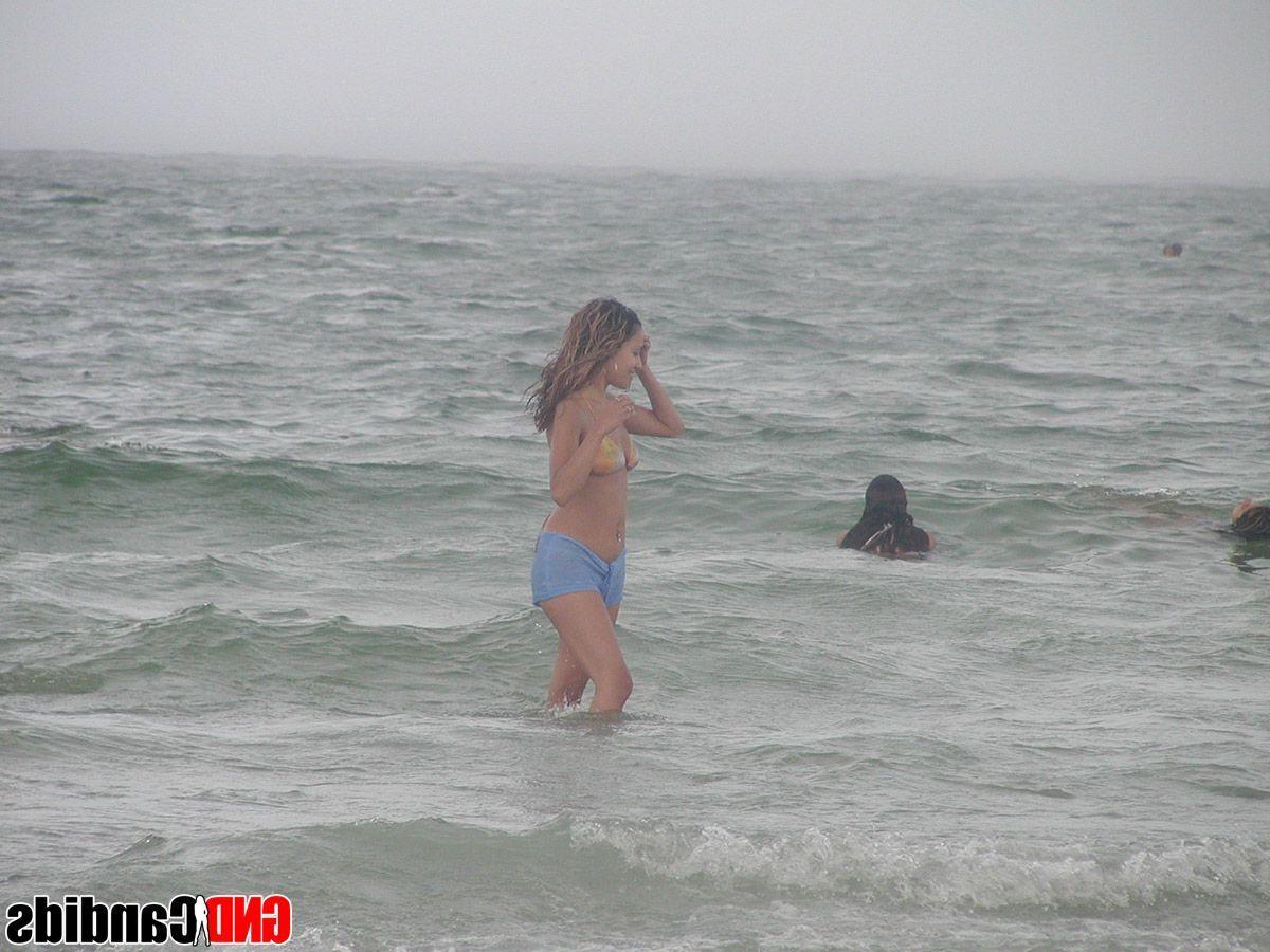 12P Pictures of hot beach teens in bikinis