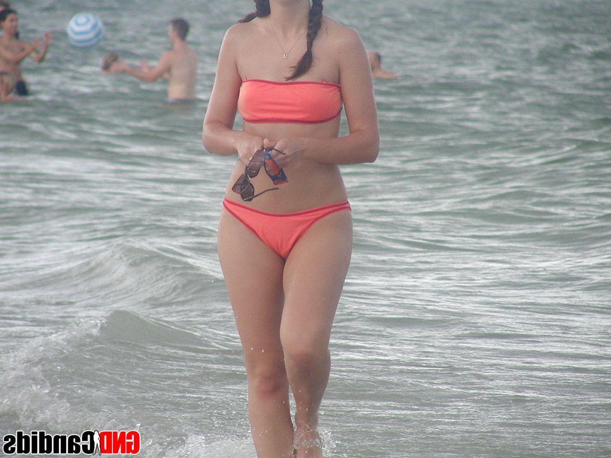12P Pictures of hot beach teens in bikinis