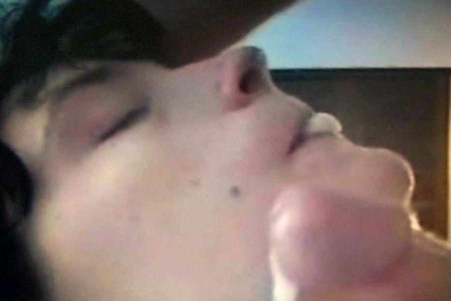 15P Pictures of girlfriends enjoying jizz