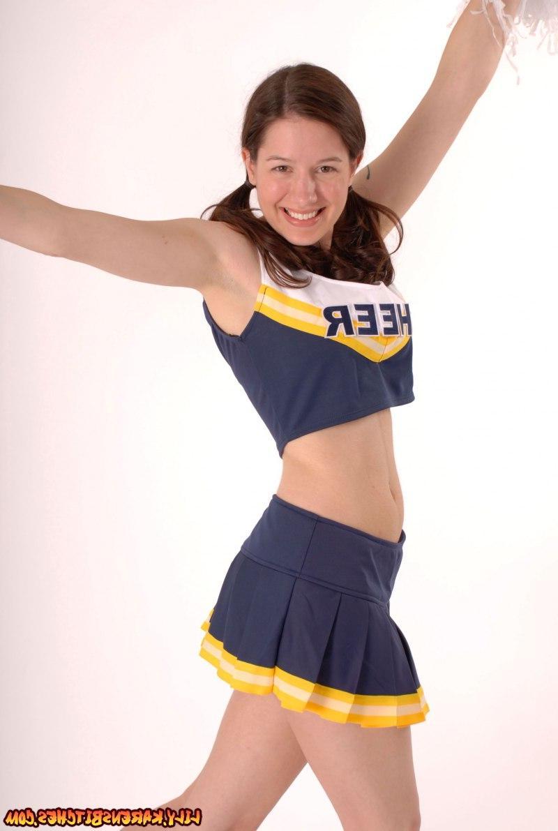 20P Pictures of a cheerleader getting naked