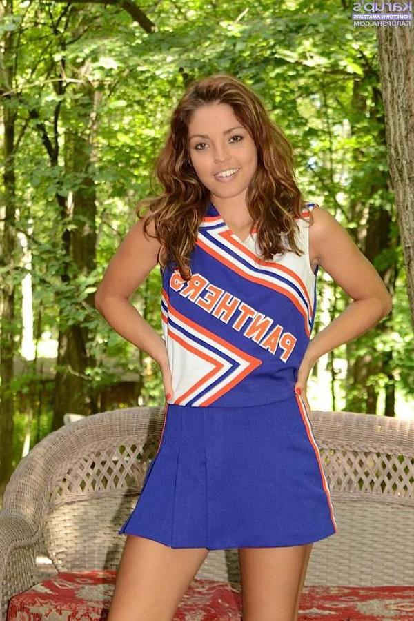 15P Gorgeous coed Sofia peels off cheerleader uniform