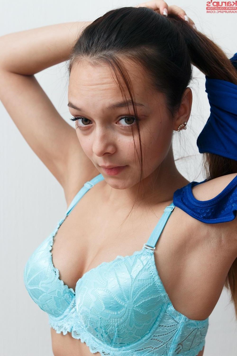 15P Brunette coed Karina Baru gets naked and busts out the dildo