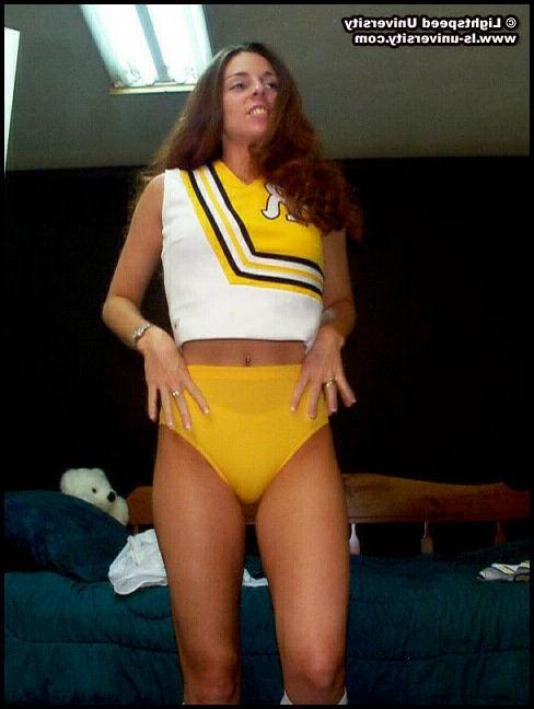 20P Pictures of a cheerleader stripping nude