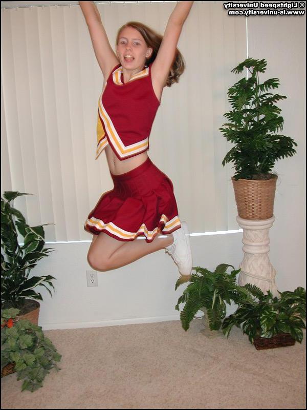 20P Pictures of a hot amateur cheerleader getting naked