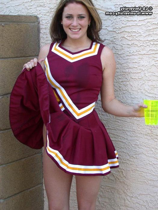 20P Pictures of a cheerleader getting naked
