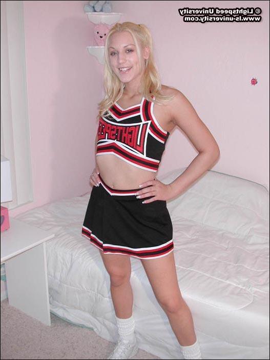 20P Pictures of a cheerleader getting naked