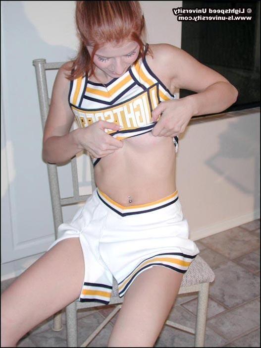 20P Pictures of a hot cheerleader getting naked for you
