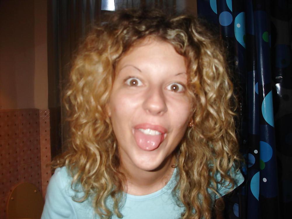 23P Cute Curly Amater Girlfriend