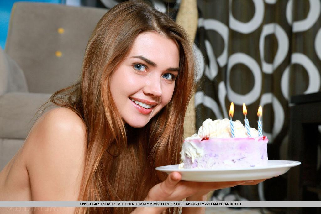 18P Beautiful teen Georgia celebrates her birthday by getting naked