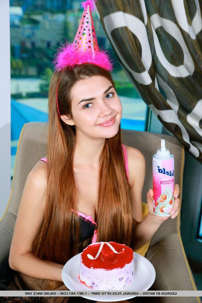 18P Beautiful teen Georgia celebrates her birthday by getting naked
