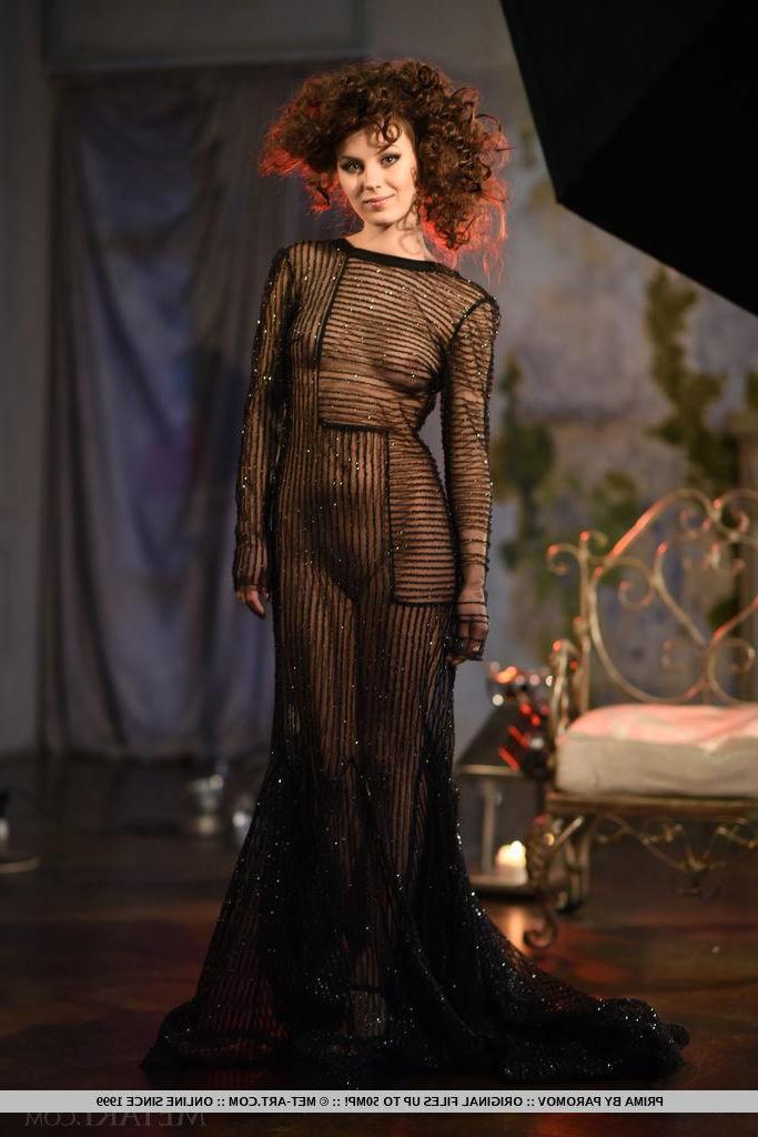 18P Brunette model Prima dresses up as an evil queen in "Narba"