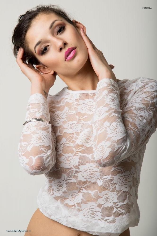 11P Brunette model Shanoor has some fun in the studio