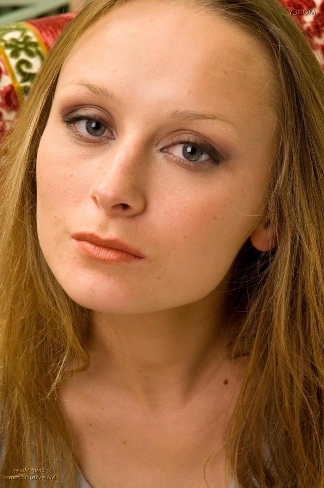 12P Blonde girl Klara strips naked and offers you her tight pussy