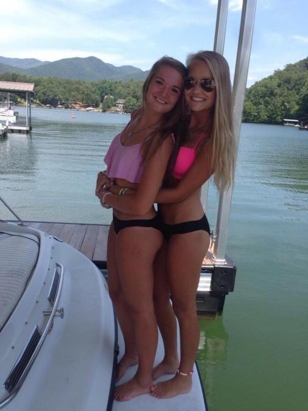 10P Hot college coeds show off in their sexy bikinis