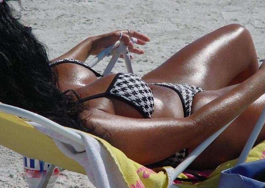 15P Gallery of random bikini pics from these sexy amateur GFs