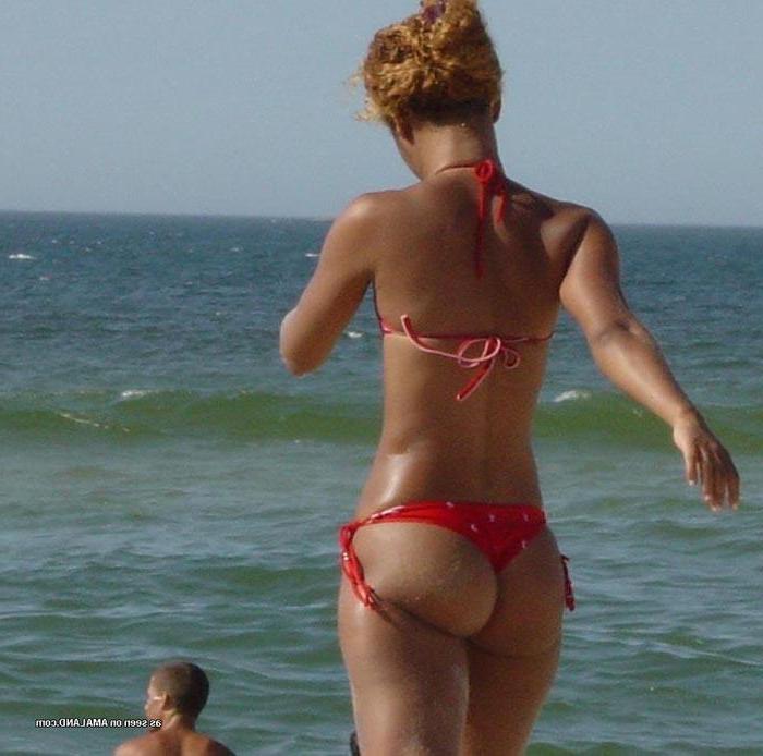 15P Gallery of random bikini pics from these sexy amateur GFs