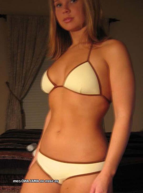 16P Photo compilation of an amateur bikini babe's selfpics