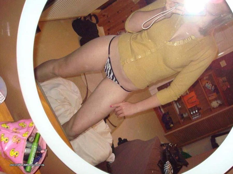 16P Pictures of naughty teen girlfriends showing their bodies in bikinis