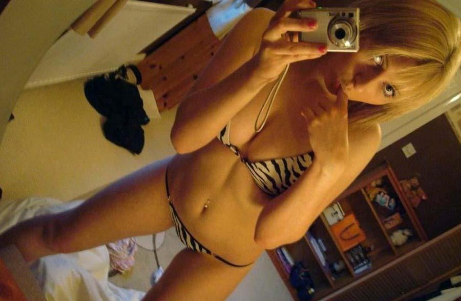 16P Pictures of naughty teen girlfriends showing their bodies in bikinis