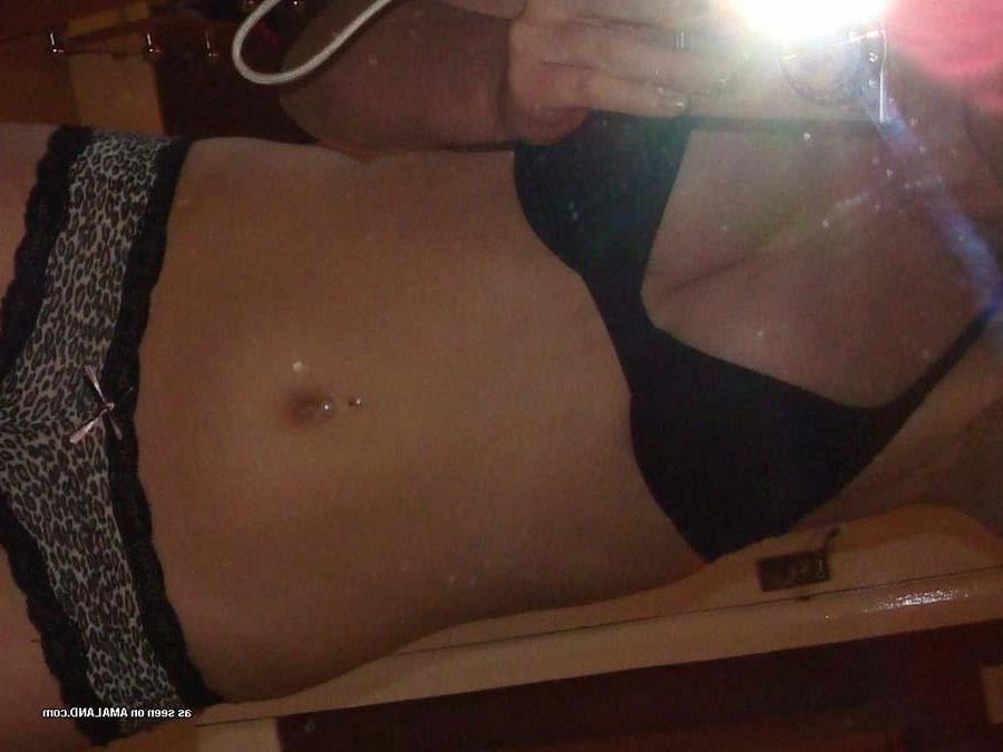 16P Pictures of naughty teen girlfriends showing their bodies in bikinis